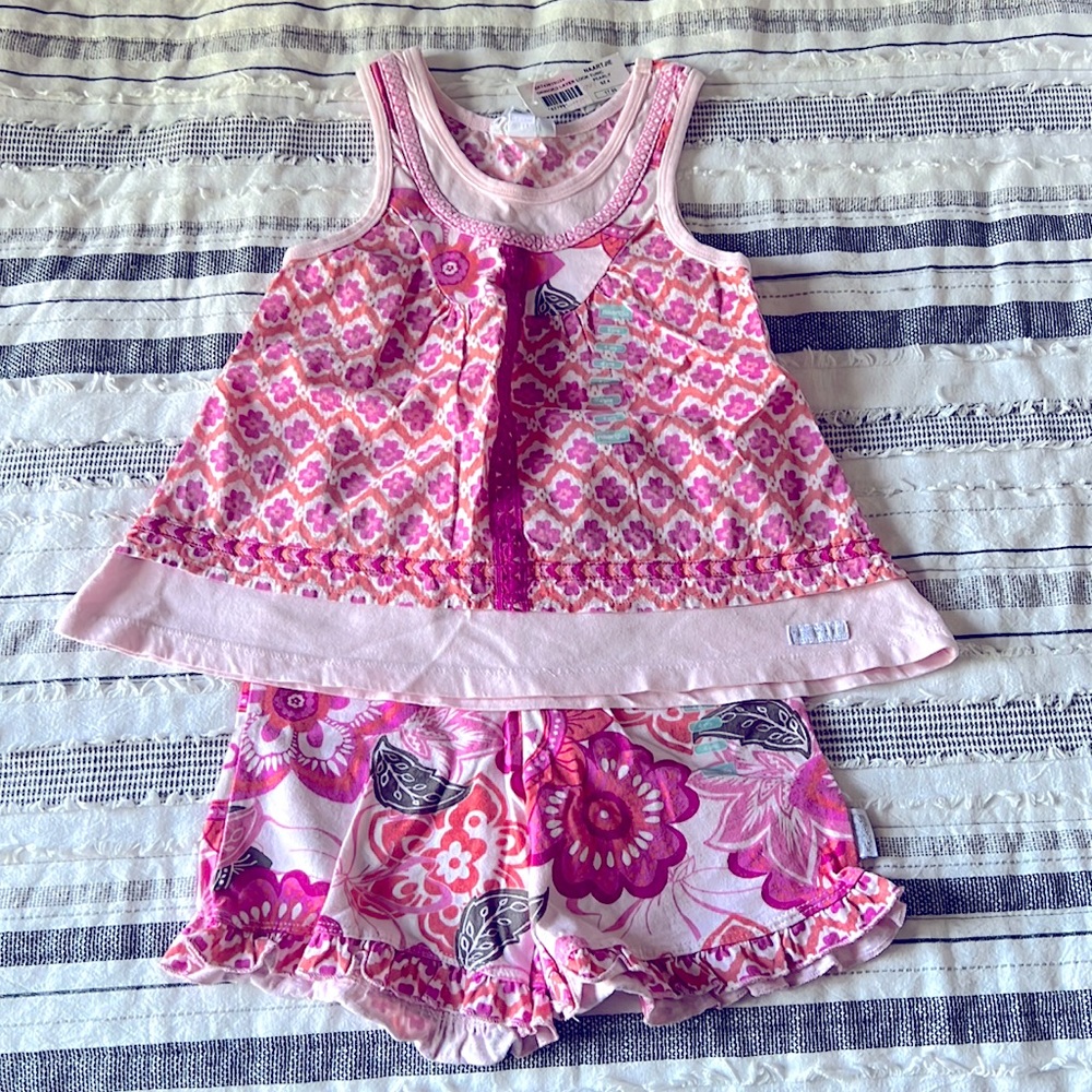 Girls Naartjie tank and shorts outfit